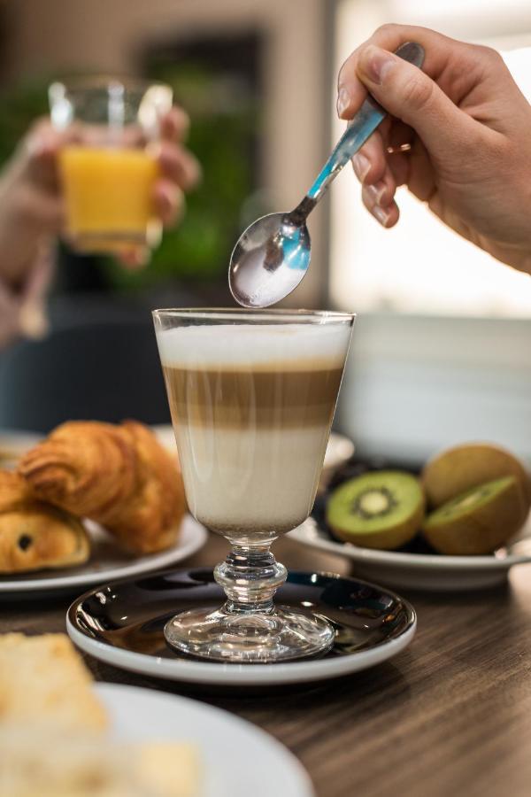 Hotel-Restaurant Le Victoria Ρεν Εξωτερικό φωτογραφία